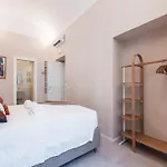 The Rent - Modern Two-bedroom In Esquilino Area Rome
