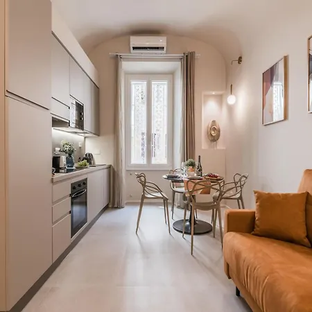 The Rent - Modern Two-bedroom In Esquilino Area Apartment