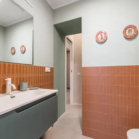 The Rent - Modern Two-bedroom In Esquilino Area Apartment *