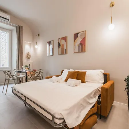 The Rent - Modern Two-bedroom In Esquilino Area Apartment