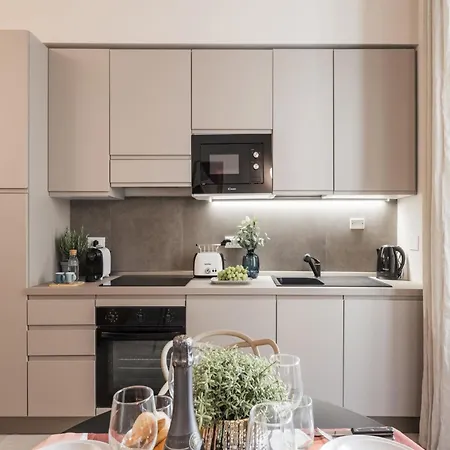 The Rent - Modern Two-bedroom In Esquilino Area