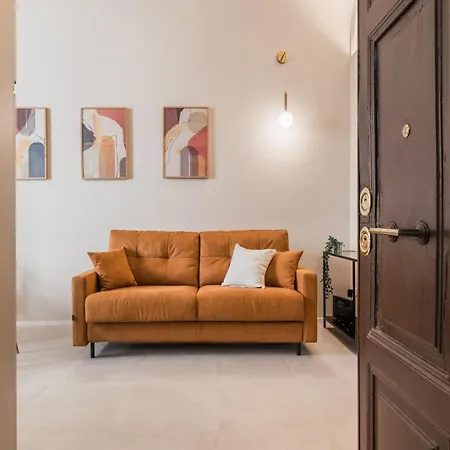 The Rent - Modern Two-bedroom In Esquilino Area Apartment *