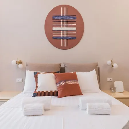 The Rent - Modern Two-bedroom In Esquilino Area Apartment Rome