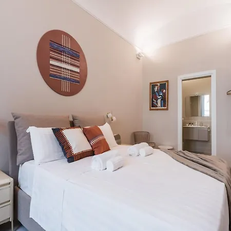 The Rent - Modern Two-bedroom In Esquilino Area Rome